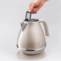 Електрочайник DeLonghi KBOT 2001 BG: Тип нагрівального елементу дисковый (скрытый)