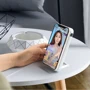 Зовнішній акумулятор iWalk Power Bank 20000mAh PowerStand Mag White (UBP20000M-WH): Особливості С дисплеем, Поддержка MagSafe, Компактный размер, Индикатор заряда, быстрая зарядка, беспроводная зарядка
