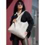 Женская сумка хобо Sambag HOBO M серый шёлк (53200030) фото 10