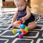 Прорізувач для зубів Сенсорні кулі Fat Brain Toys Wimzle (F136ML) фото 5