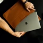 Switcheasy EasyStand Saddle Brown (GS-105-233-201-146) for MacBook Pro 16" M3 | M2 | M1 фото 6