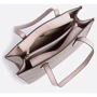 Жіноча сумка тоут GUESS SILVANA GIRLFRIEND TOTE світло-коричнева (HWSN8665240-LLR): Фактура Матовая, Гладкая