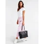 Женская сумка тоут Guess Chic Shine Tote черная (HWSG7746230-BLA): Фактура Тиснение, Матовая