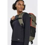 Рюкзак Saucony Overhaul Backpack хаки (900015-RF): Страна производитель Китай