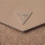 Женская сумка-сэтчел GUESS бежевая (190231302117): Тип Сумки