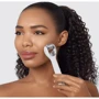 Электронный роллер для лица с микроиглами GESKE MicroNeedle Face Roller 9в1 white фото 5