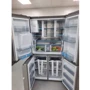 Холодильник Side-by-Side Hisense RQ760N4AIF: Расположение морозильной камеры Нижнее