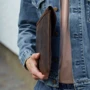 INCARNE Handmade Leather Cover Magnetic Message Brown for MacBook Air 15" M3 | M2 (2024 | 2023): Совместимость MacBook Air 15" M3 | M2 (2024 | 2023)