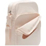 Сумка на плечо Nike Heritage Crossbody - Mtlc M 4L бежевая Уни 18x7.5x23 см (FB3041-838): Цвет бежевый