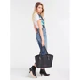 Женская сумка тоут Guess Naya Trap Tote черная (HWVG7881230-BLA): Фактура Матовая, Зернистая