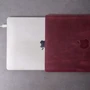 INCARNE Vertical cover LOGO Free Port Plus Bordo for MacBook Air 13" M3 | M2 | M1: Цвет бордовый