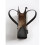 Женская сумка тоут Guess Hensely Satchel черно-белая (HWHS8113060-BML): Страна производитель Вьетнам