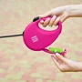 Поводок-рулетка для собак WAUDOG R-leash с контейнером для пакетов M розовый до 20 кг 5 м (26287): Тип шнура Лента