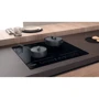 Варочная поверхность Hotpoint-Ariston HS 5160C NE: Расположение панели Спереди посередине