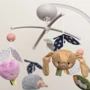 Музичний мобіль Taf Toys колекції Садик у місті Природа (13055): Особливості работа от батареек, звуковое сопровождение