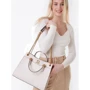 Женская сумка тоут GUESS NELL GIRLFRIEND SATCHEL молочная (HWVB8678070-STO): Страна производитель США