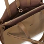 Жіноча сумка тоут Furla Margherita M Top Handle світло-коричнева (WB00174A.0029FAN00): Країна виробник Італія