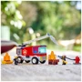 LEGO City Пожарная машина с лестницей (60280) фото 7