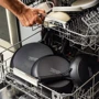 Сковорода KitchenAid CFA 28 см (CC003293-001): Антипригарне покриття Керамическое