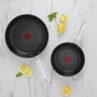 Сковорода Tefal Intuition 20 + 26 см Thermo-Spot 2 шт (B817S255): Материал корпуса нержавеющая сталь