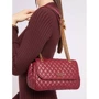 Женская сумка через плечо GUESS MAILA CONVERTIBLE XBODY FLAP бордовая (HWQB8661210-MER): Застежка Магнитная