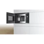 Вбудована мікрохвильова піч Bosch BFL553MS0: Потужність мікрохвиль 900 Вт