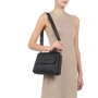 Женская сумка через плечо Guess Downtown Chic Flap Shldr Bag черная (HWVB8385190-BLA): Тип ручки Со съемным ремнем, Плечевой ремень, Длинная ручка