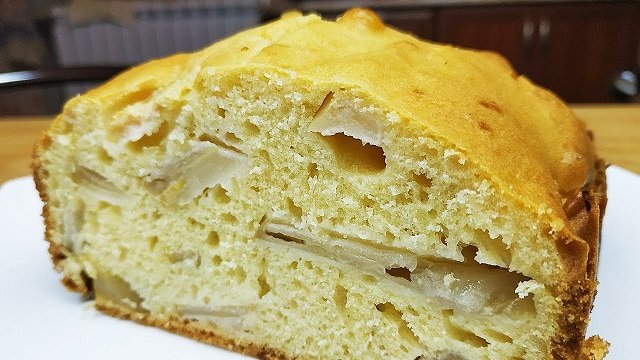 Шарлотка с яблоками